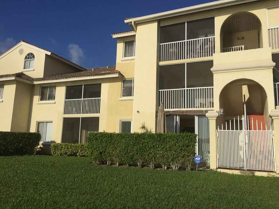 2nd image of 13114 Glenmoor Dr