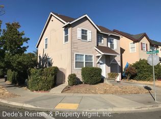 178 Hazelnut Ln, Santa Rosa, CA 95407