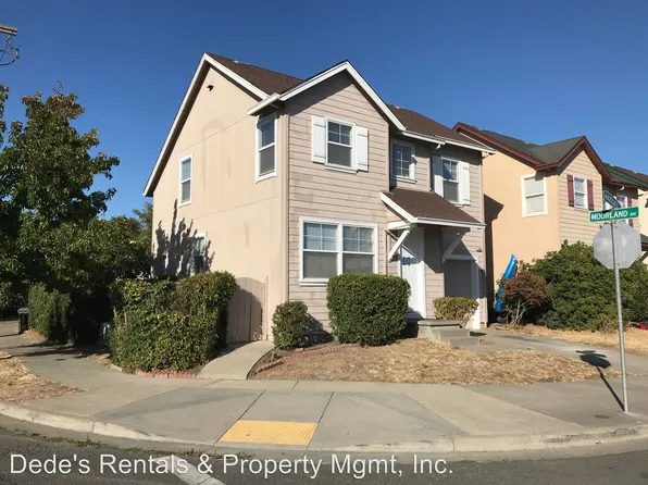 178 Hazelnut Ln, Santa Rosa, CA 95407
