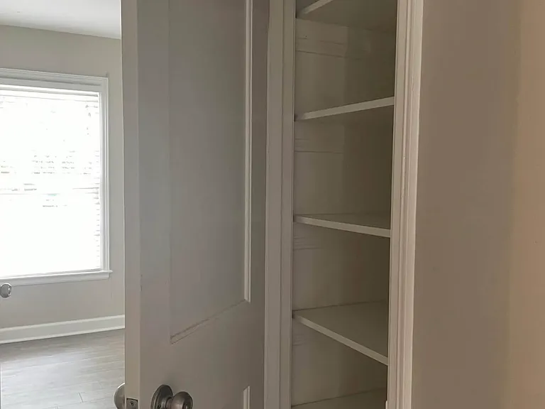419 N Hodges St — Photo 5