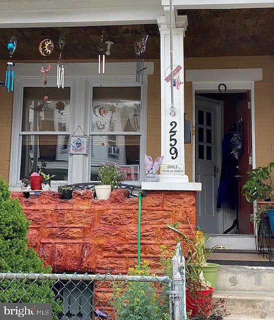 259 W Sheldon St photo 1