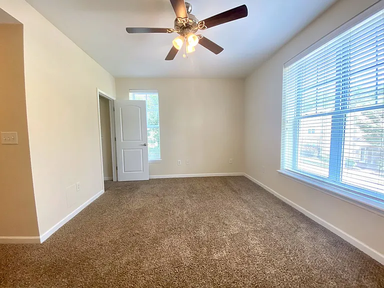 11 Maverick Dr — Photo 130