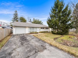 1002 Dunlop St E, Whitby, ON L1N 1T3