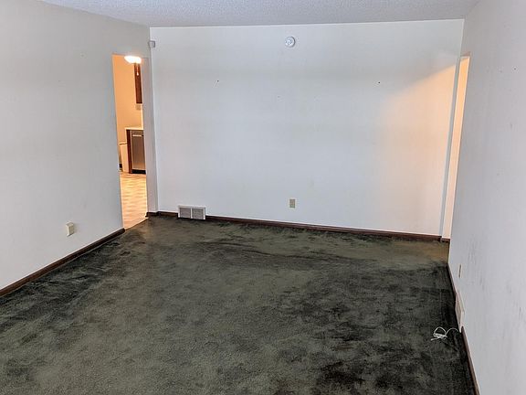 4th image of 142 S William Ave
