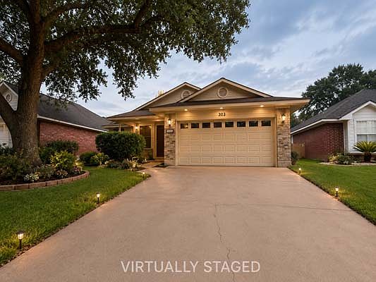 1st image of 303 Scenic Dr