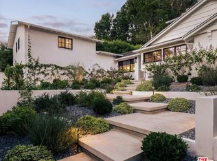 252 N Kenter Ave, Los Angeles, CA 90049