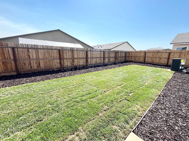 4064 Cinnabar Ct — Photo 24