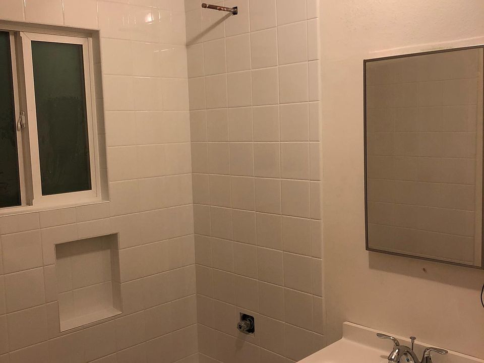 2nd image of 355 S Wilmington Ave