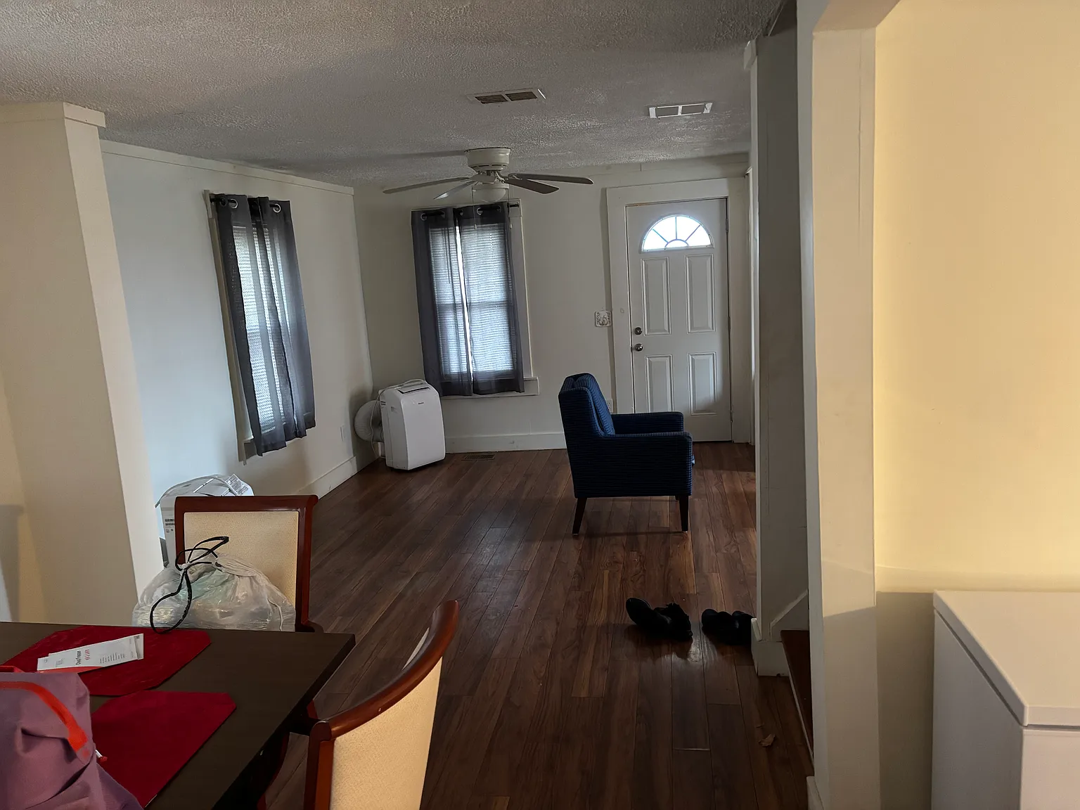 3 bed, 1100 sqft, $1,600 — Photo 4