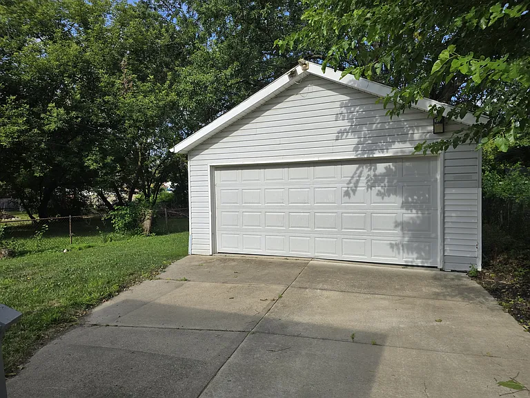 15126 Oldham St — Photo 12