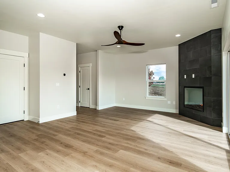 22505 Nelson Rd — Photo 7
