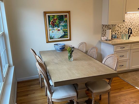 Dining Area at large Front window, adjacent to Kitchen and entry