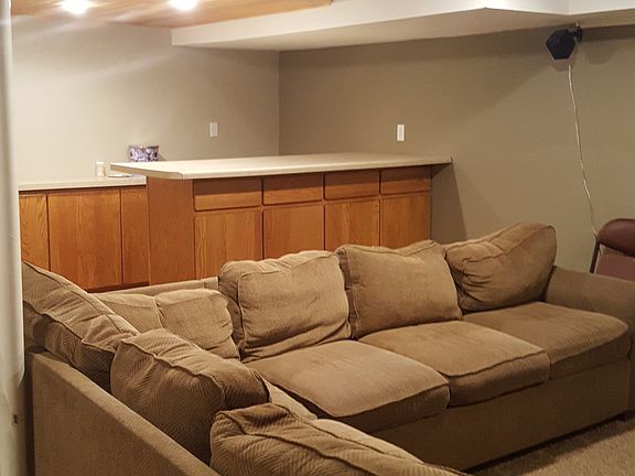 4th image of 1019 Iowa St