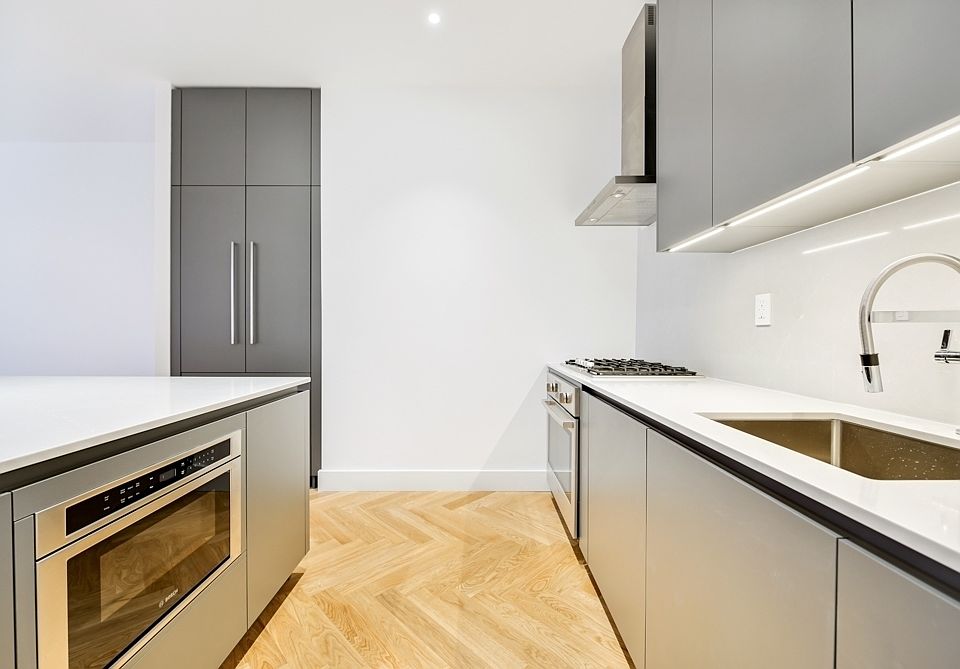 1st image of 415 Washington Ave #43A