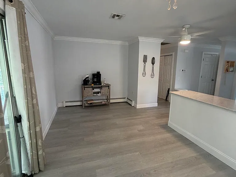 15 Saint Tropez Ct — Photo 9