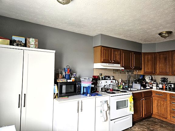5th image of 953 W McKay Rd