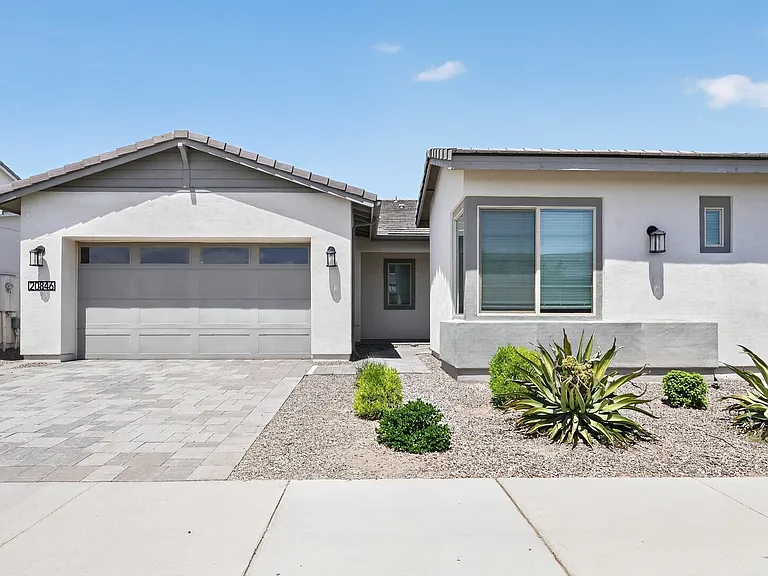 20846 S 226th Ct — Photo 1
