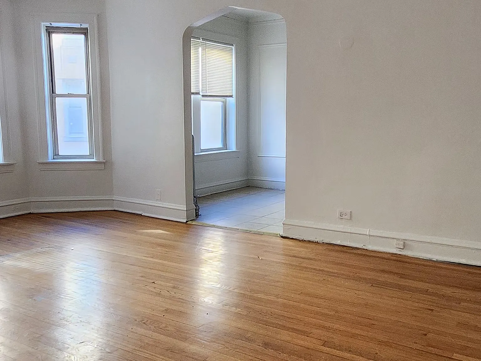 1 bed, 850 sqft, $1,200 — Photo 3