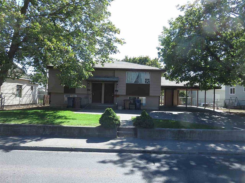 1st image of 2710 E Wellesley Ave #2712