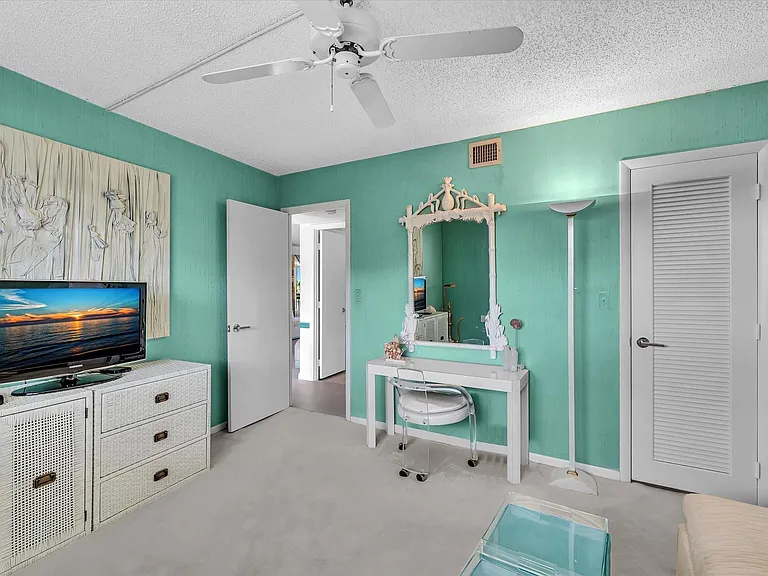 1537 E Hillsboro Blvd #438 — Photo 39