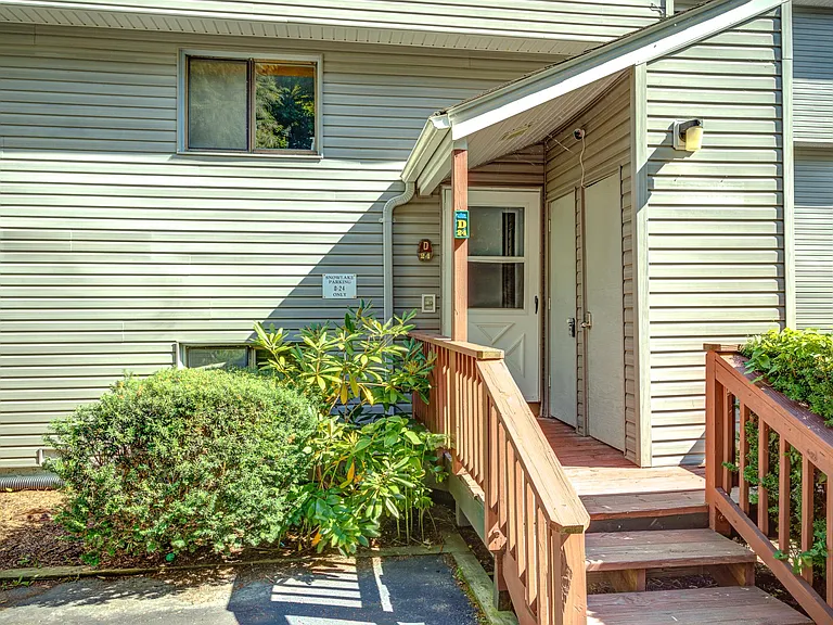 1040 Sugar Mountain Dr #D-24 — Photo 25