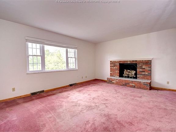 2nd image of 407 Oakdale Ave