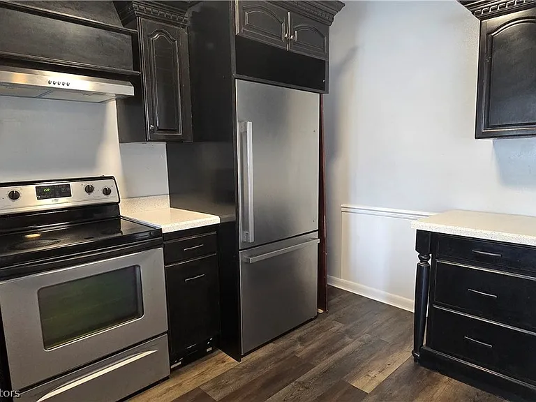 401 S Franklin St — Photo 8
