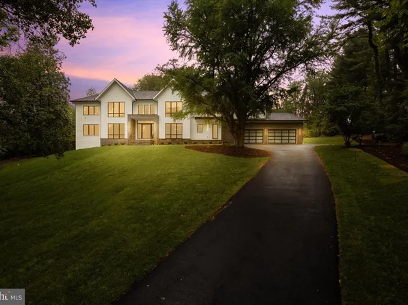 1290 Berry Pl, McLean, VA 22102