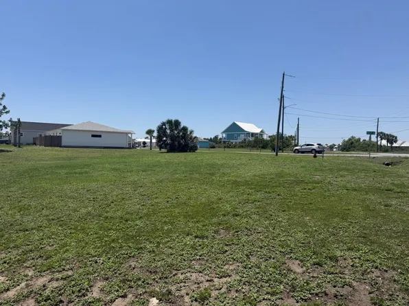320 Hatley Dr, Mexico Beach, FL 32456