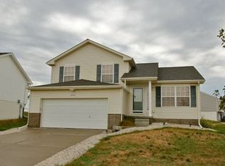 14402 Canyon Dr, Bellevue, NE 68123