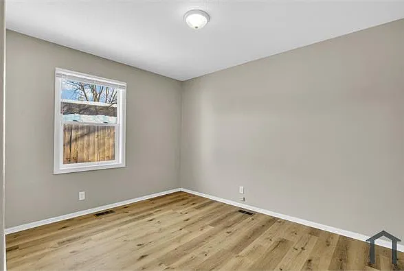 1511 Kings Way #B — Photo 20