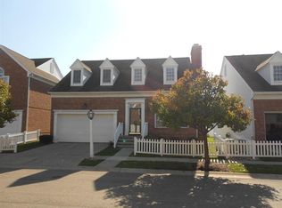 2917 Philadelphia Dr, Ann Arbor, MI 48103