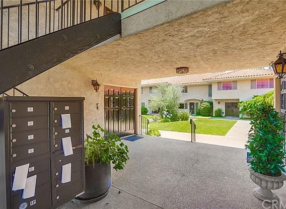 5th image of 740 W Huntington Dr APT K