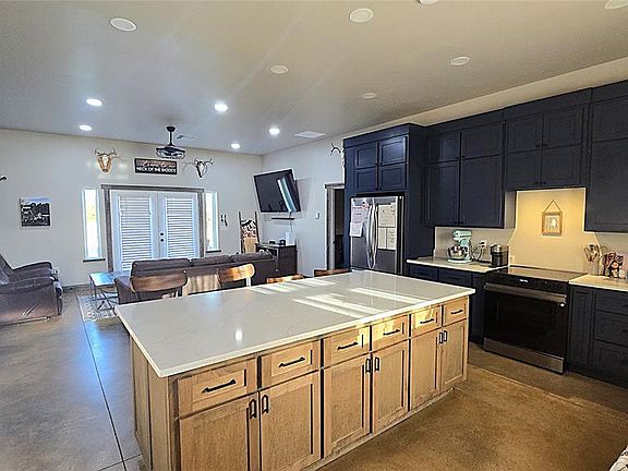 4th image of 831 County Street 2917