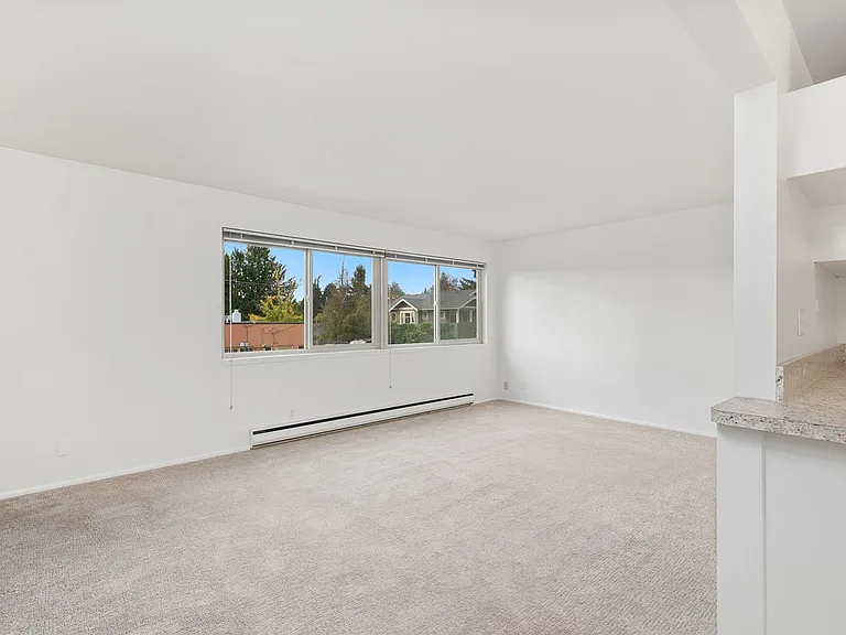 5502 29th Ave NE — Photo 20
