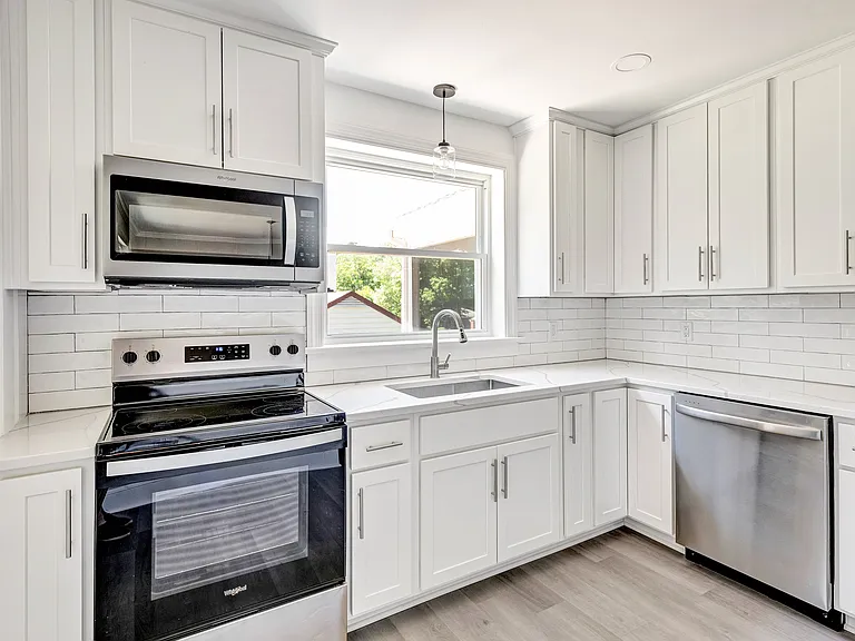 8807 Turnbull Ave — Photo 6