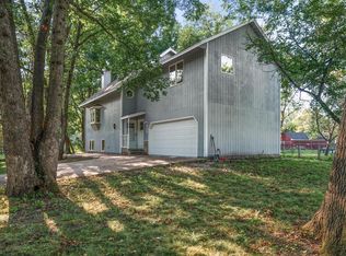 915 88th Ave NW, Coon Rapids, MN 55433