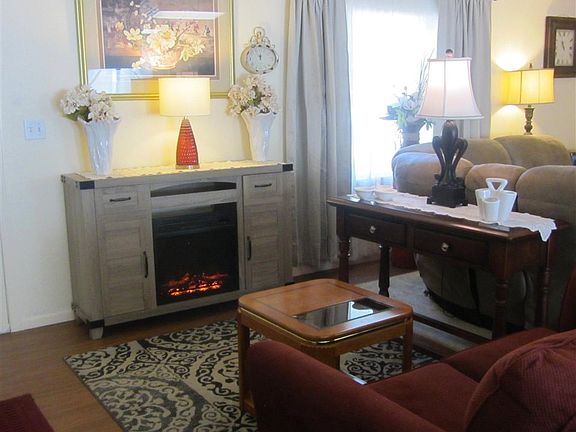 4th image of 3646 Evergreen Cir