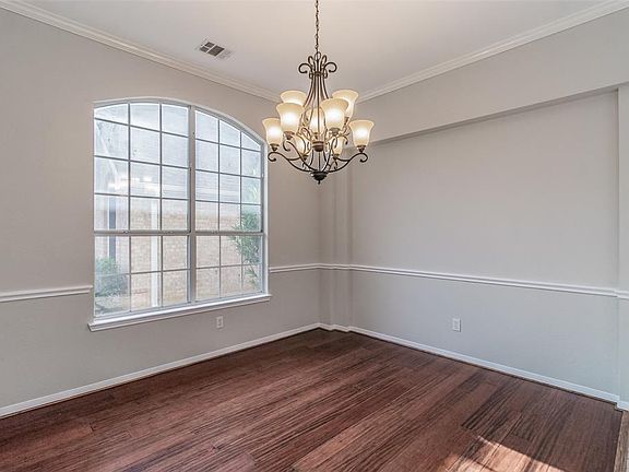 5th image of 6421 Eagle Creek Dr