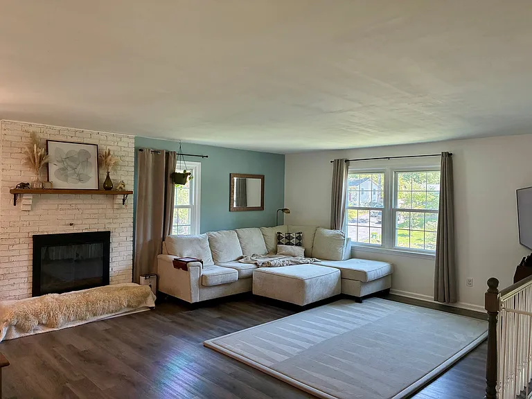 416 Laurel Ave — Photo 2