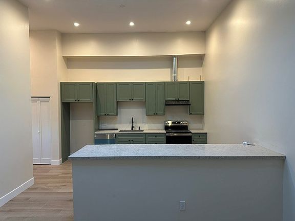5th image of 1119 S Cleveland St #2