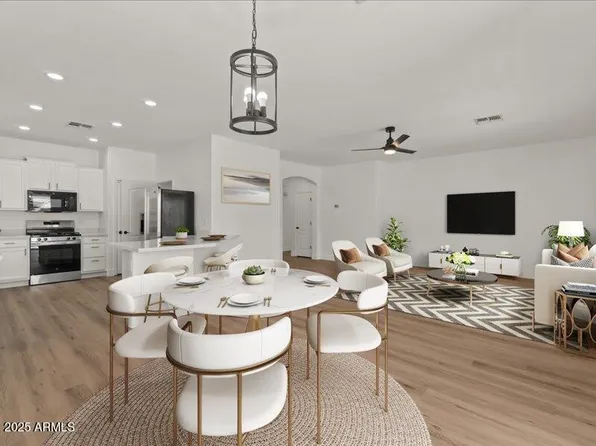 271 W ROADRUNNER Drive, Chandler, AZ 85286