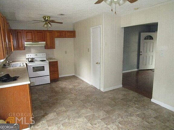 4th image of 4300 Essex Rd