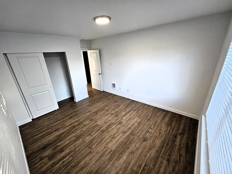 Second bedroom.