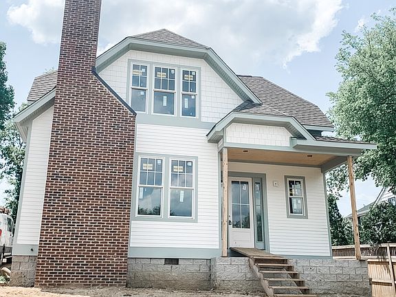 4th image of 2137 Ashwood Ave