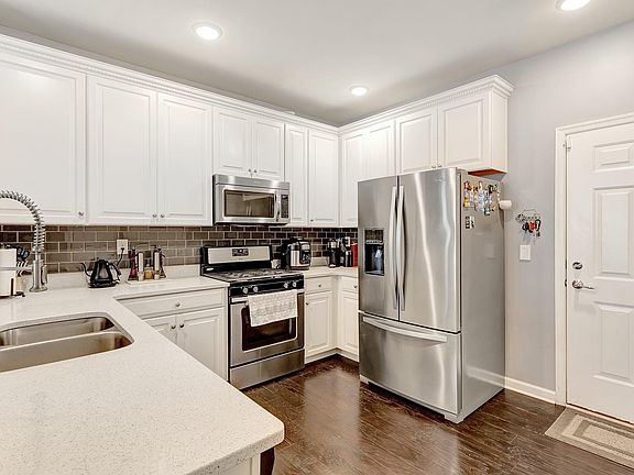 5th image of 109 Wesmont Dr
