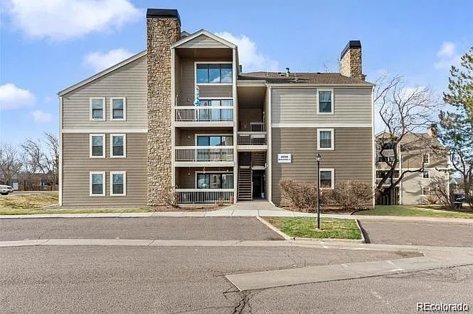 Appletree West — Photo 1
