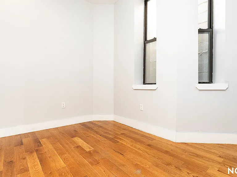 829 Monroe St #8 — Photo 5