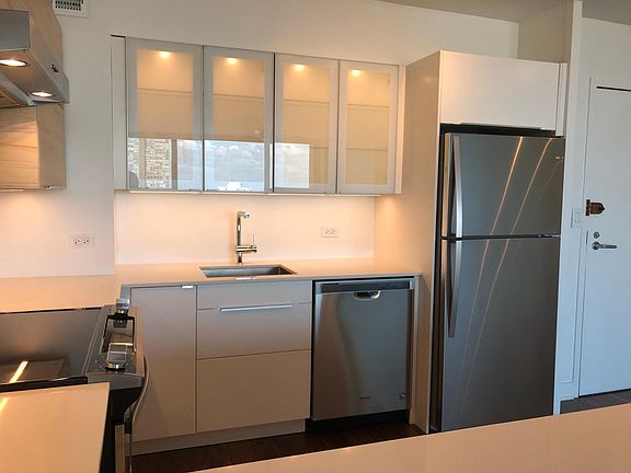 2nd image of 3600 N Lake Shore Dr APT 2814