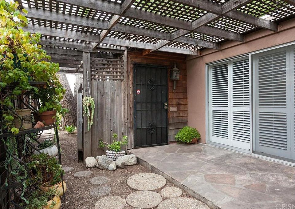 1st image of 3709 Cazador St